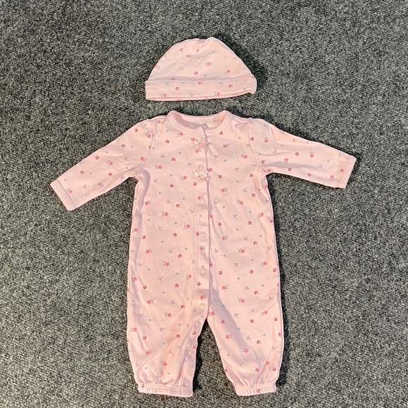 *BABY Girl’s Child of Mine by Carter’s Bodysuit & Beanie Sz 0-3 Months - Picture 4 of 8